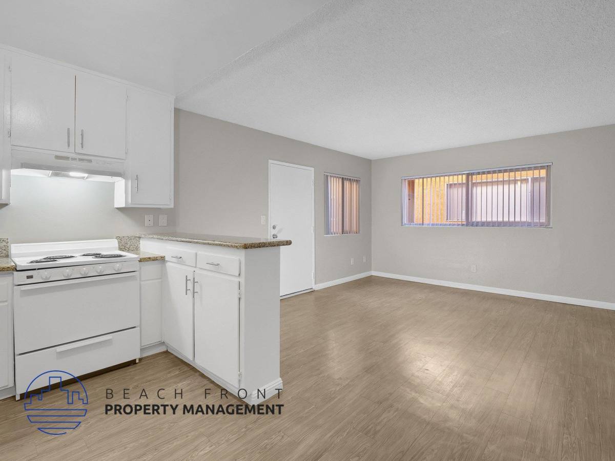 Apartment for rent at 1010-1028 Orange Avenue, 1010 Orange Ave, Long Beach, CA 90813