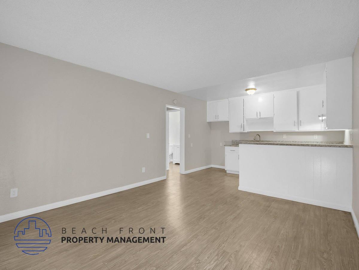 Apartment for rent at 1010-1028 Orange Avenue, 1010 Orange Ave, Long Beach, CA 90813