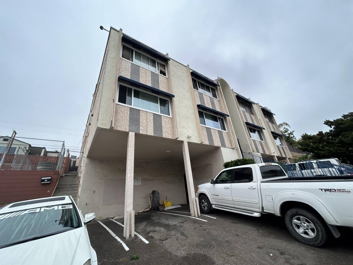 Apartment for rent at 4330 52nd St #10, San Diego, CA 92115