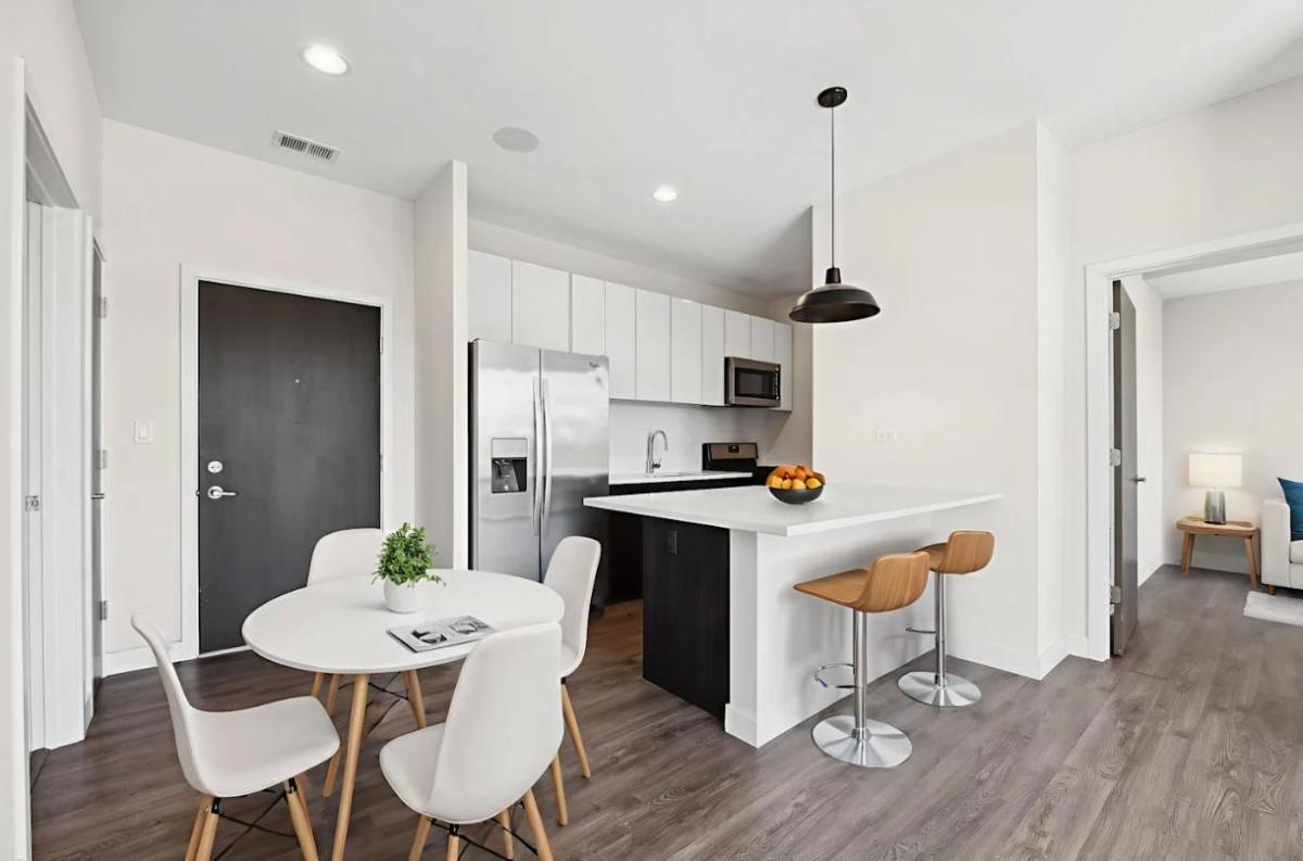 Apartment for rent at 4027 N Broadway #204, Chicago, IL 60613