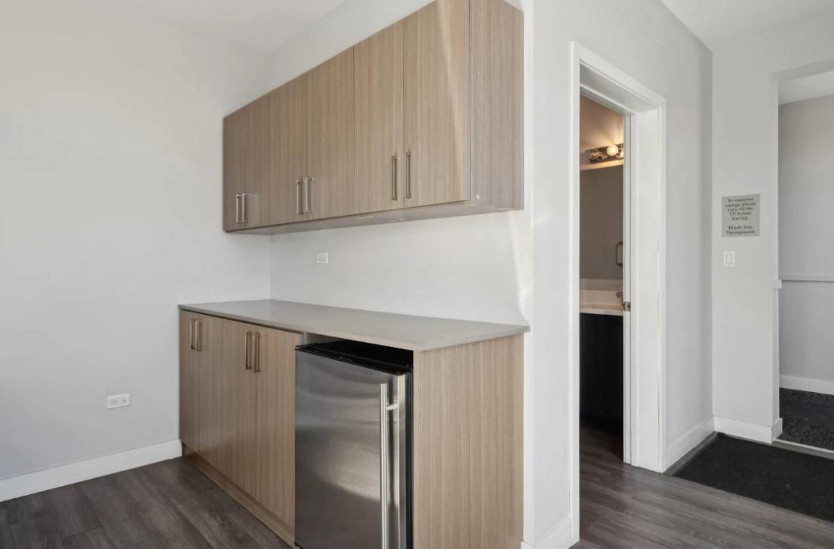 Apartment for rent at 4027 N Broadway #204, Chicago, IL 60613