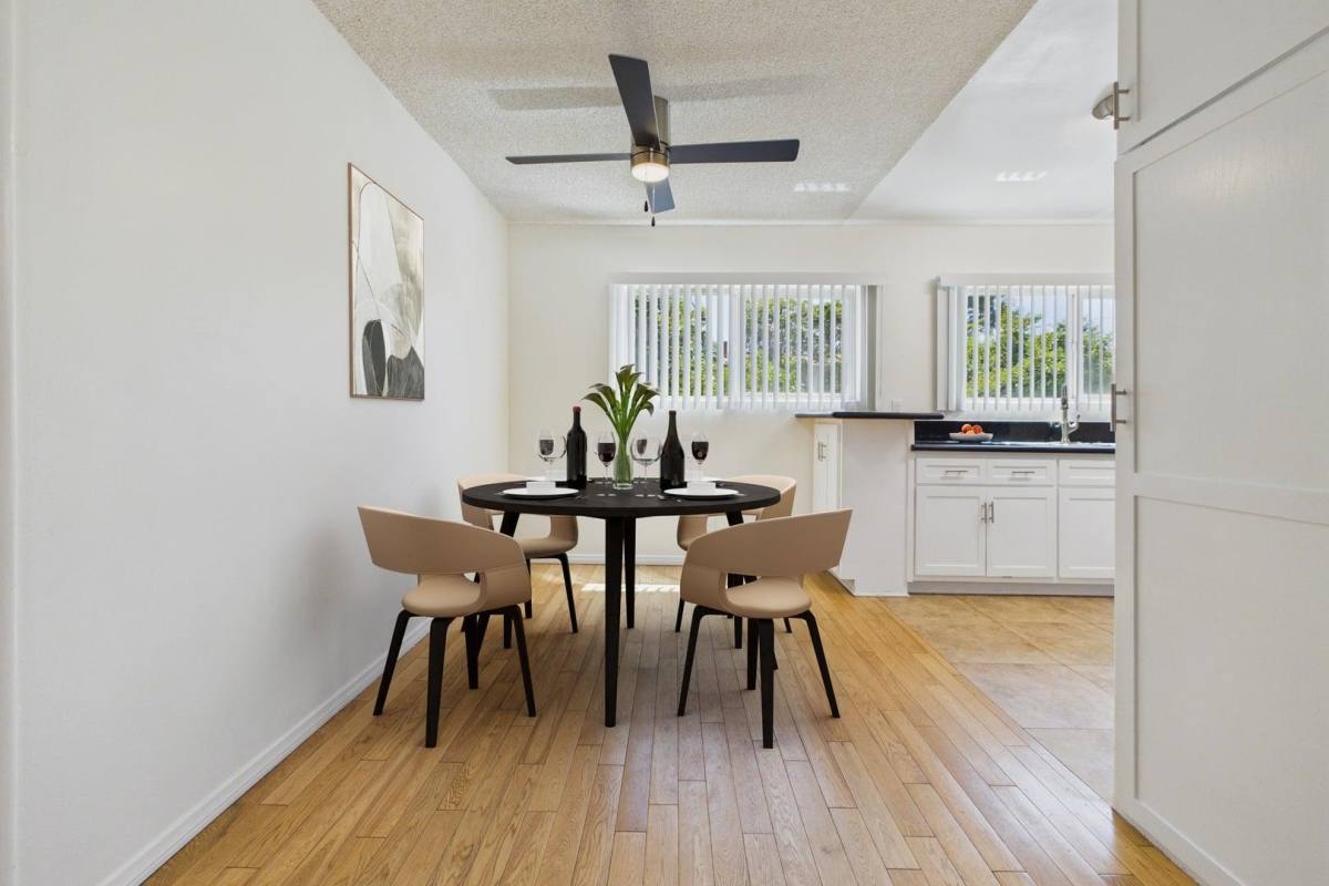 Apartment for rent at 13060 Burbank Blvd #15, Van Nuys, CA 91401