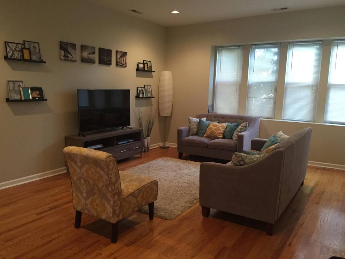 Apartment for rent at 2438 N Laramie Ave, Chicago, IL 60639