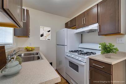 Apartment for rent at 18 Dean Place E, Dayton, OH 45420