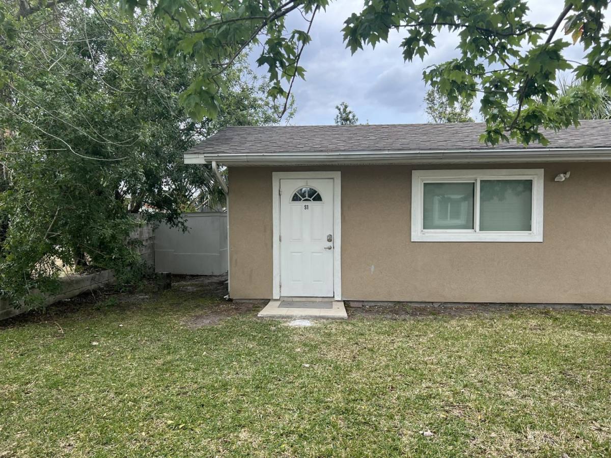 Apartment for rent at 2290 S Palmetto Ave, Daytona Beach, FL 32119