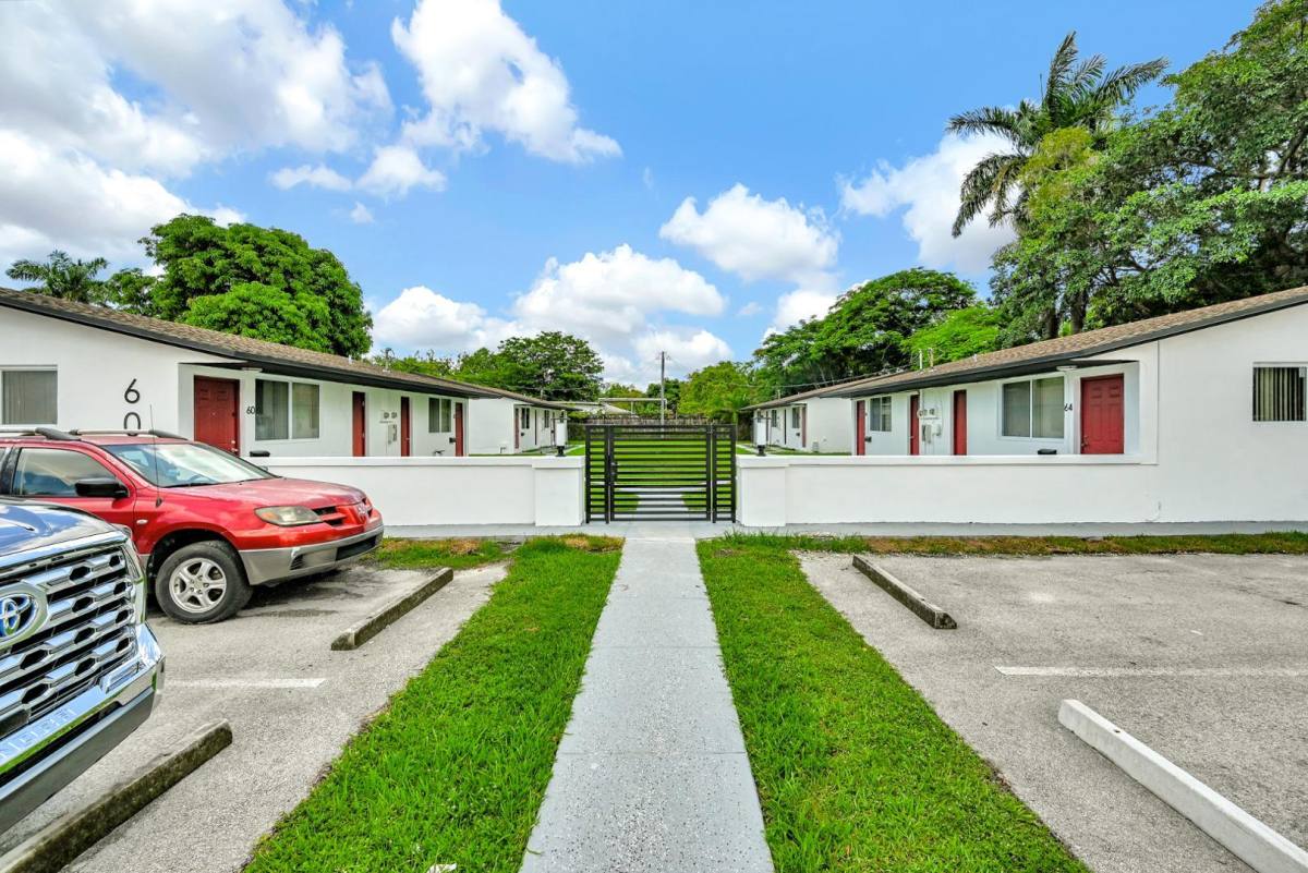 Apartment for rent at 60 NW 161st St #72, Miami, FL 33169