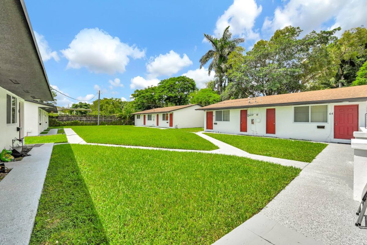 Apartment for rent at 60 NW 161st St #72, Miami, FL 33169
