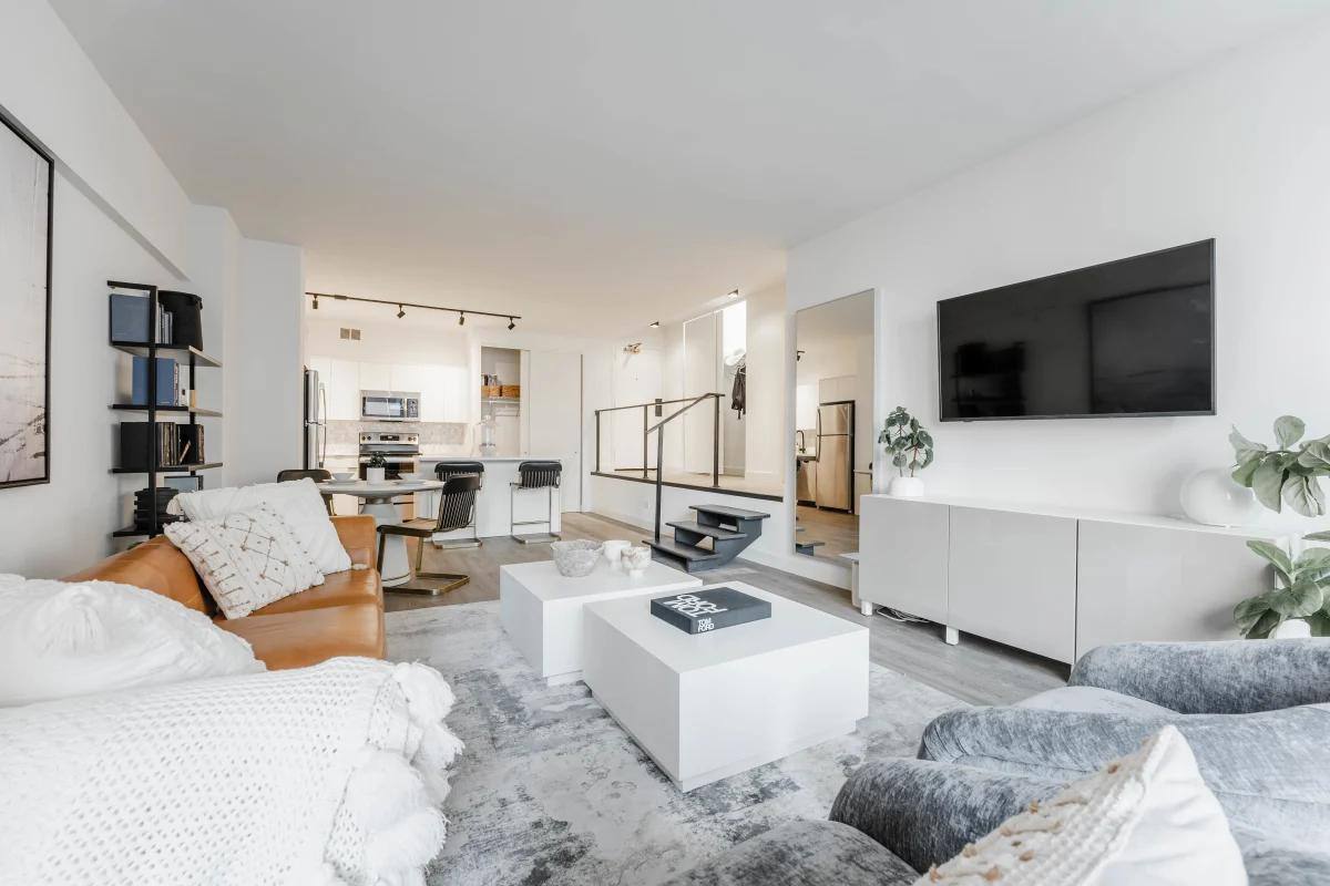 Apartment for rent at 21 East Chestnut Condominiums, 21 E Chestnut St #18D, Chicago, IL 60611