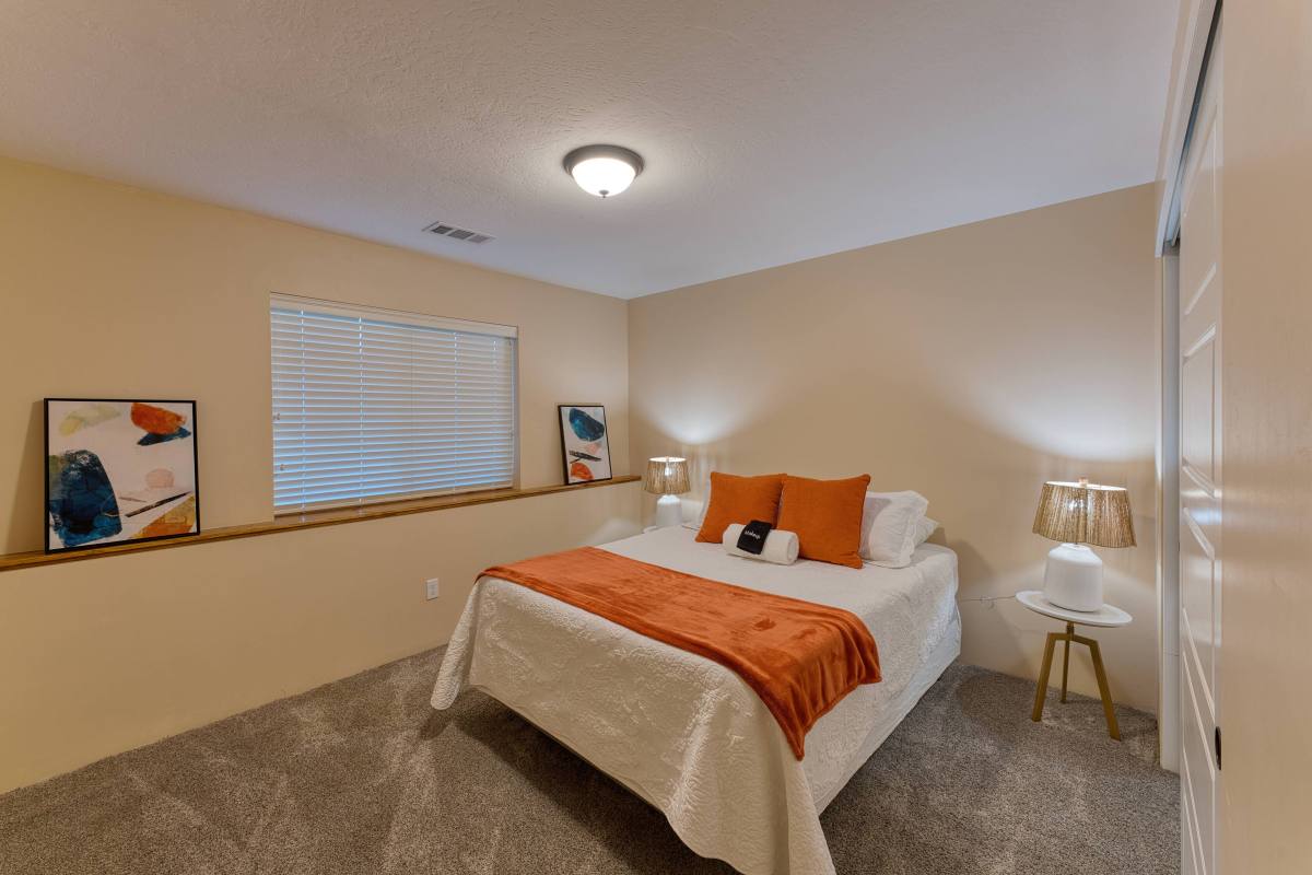 House for rent at 1112 NW Elm St, Grants Pass, OR 97526