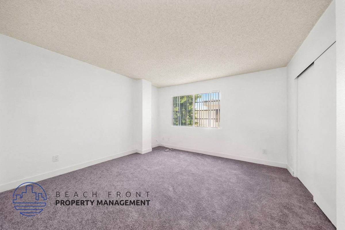 Townhouse for rent at 212 West Regent Street, 212 W Regent St #17, Inglewood, CA 90301