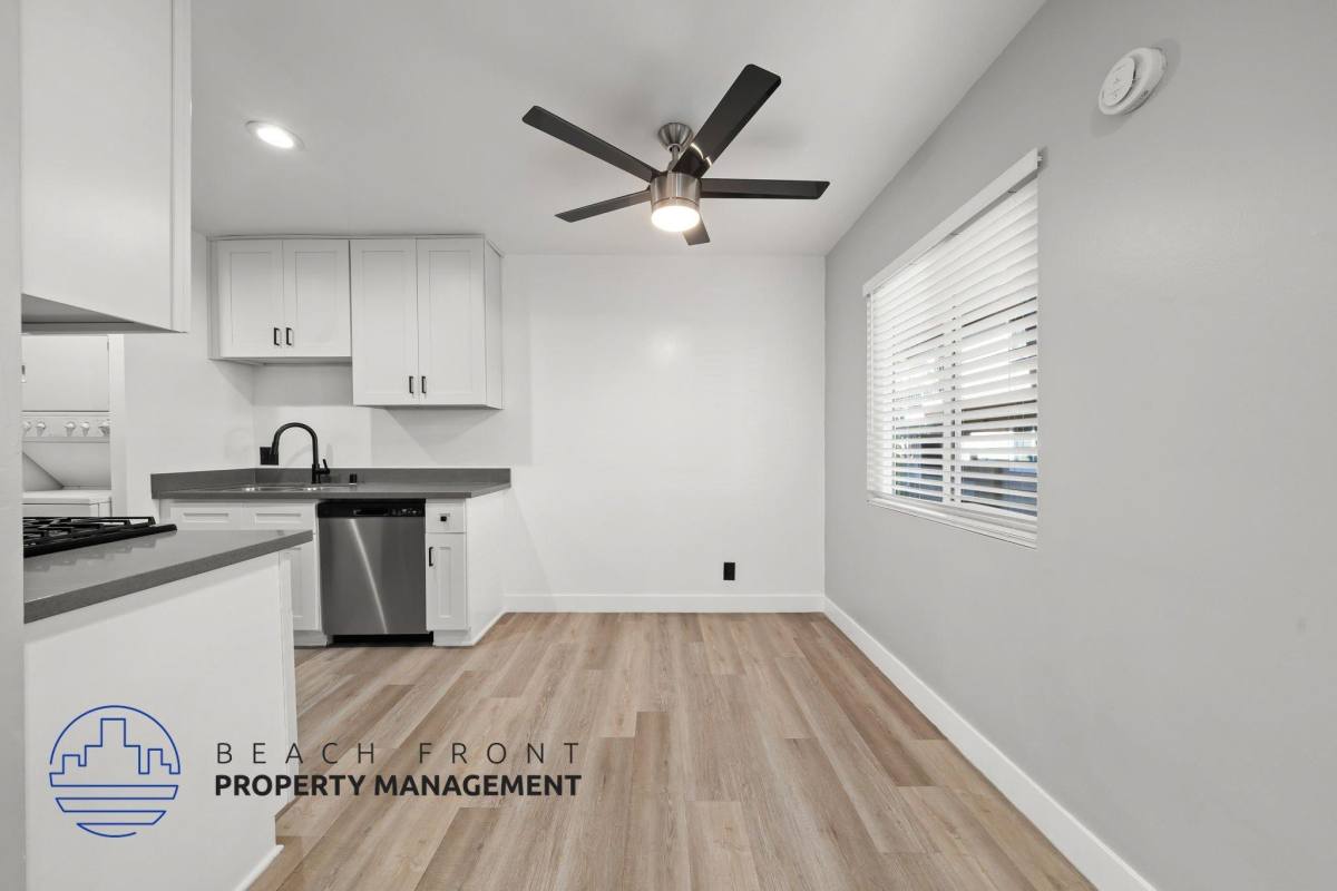 Apartment for rent at 839 Glenway Dr, Inglewood, CA 90302