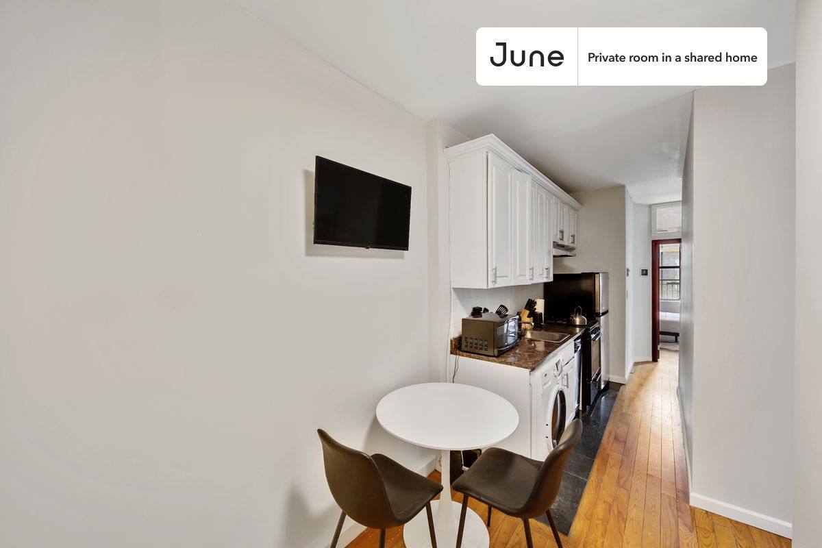 Apartment for rent at 205 W 109th St #B, New York, NY 10025