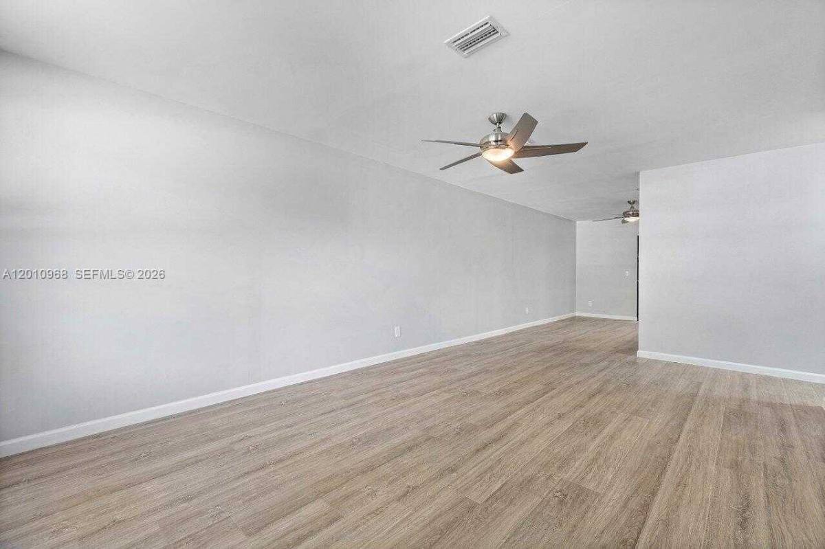 Apartment for rent at 1367 Riverside Circle, Wellington, FL 33414