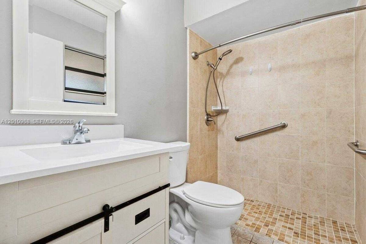 Apartment for rent at 1367 Riverside Circle, Wellington, FL 33414