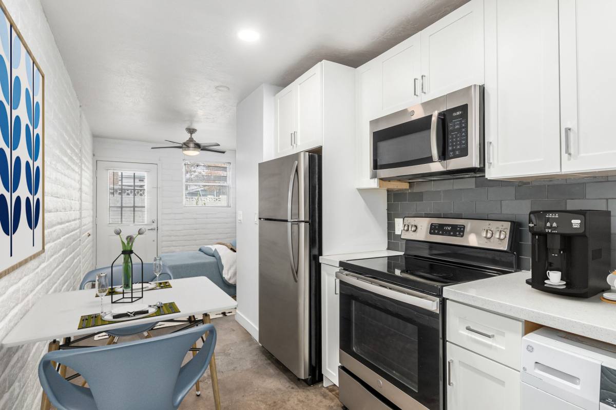 Apartment for rent at 328 E Willetta St, Phoenix, AZ 85004