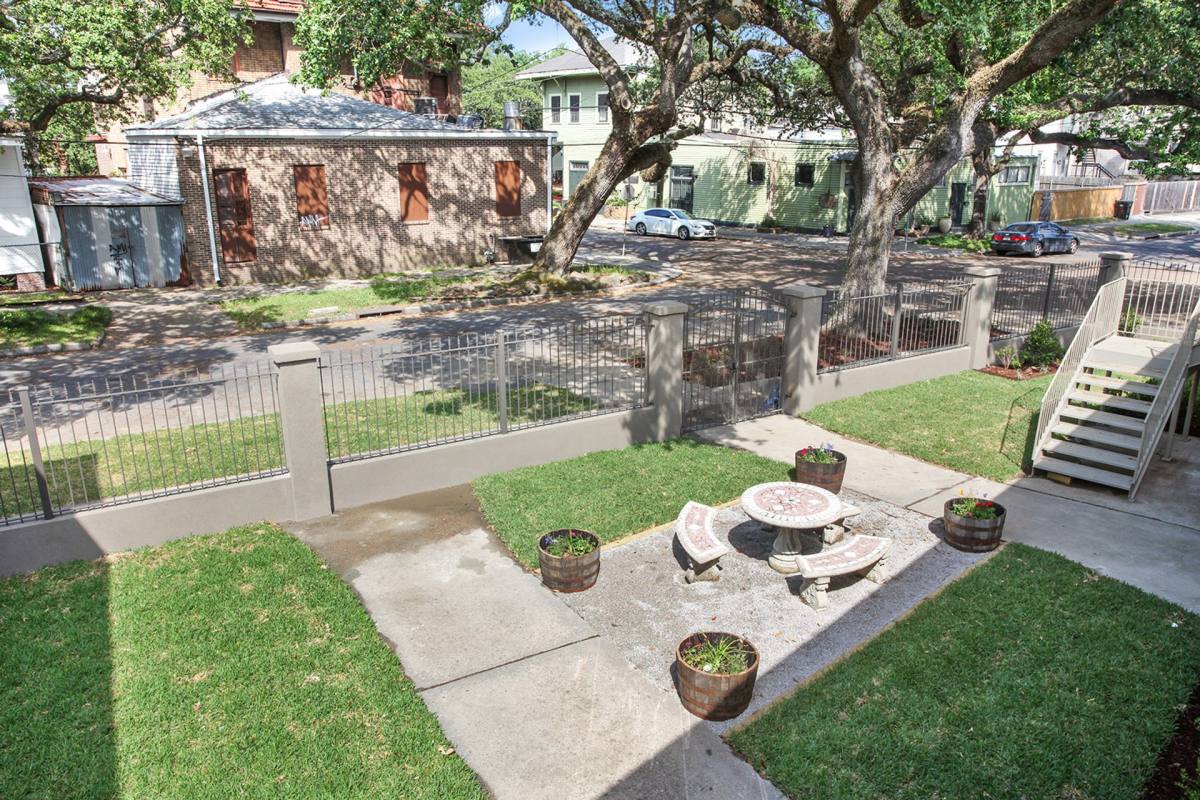 Apartment for rent at 2110 Bayou Rd, New Orleans, LA 70116