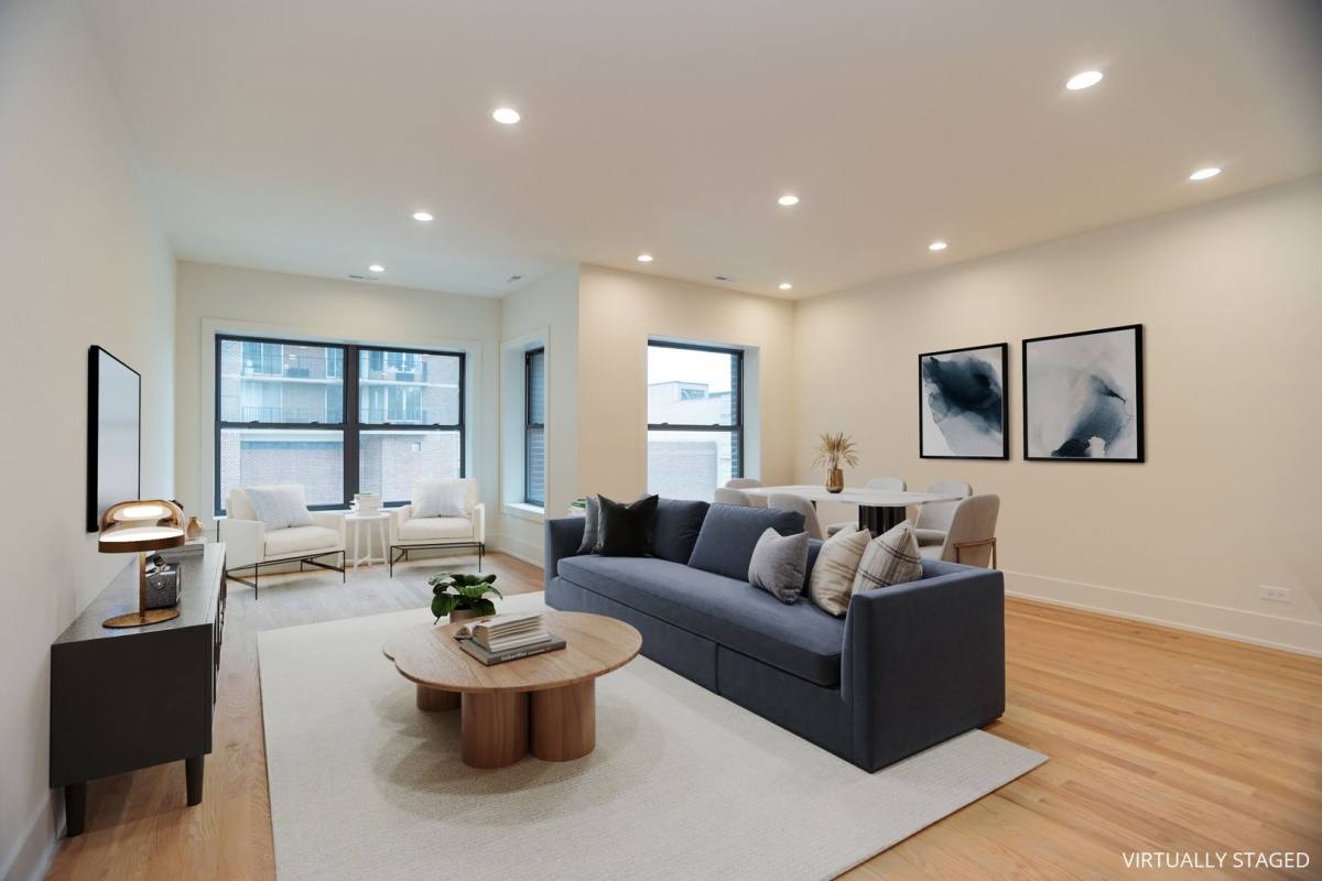 Apartment for rent at 654 W Gordon Terrace #1W, Chicago, IL 60613
