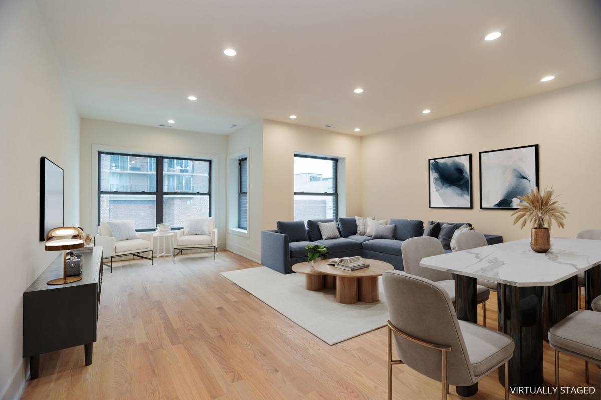 Apartment for rent at 654 W Gordon Terrace #1W, Chicago, IL 60613