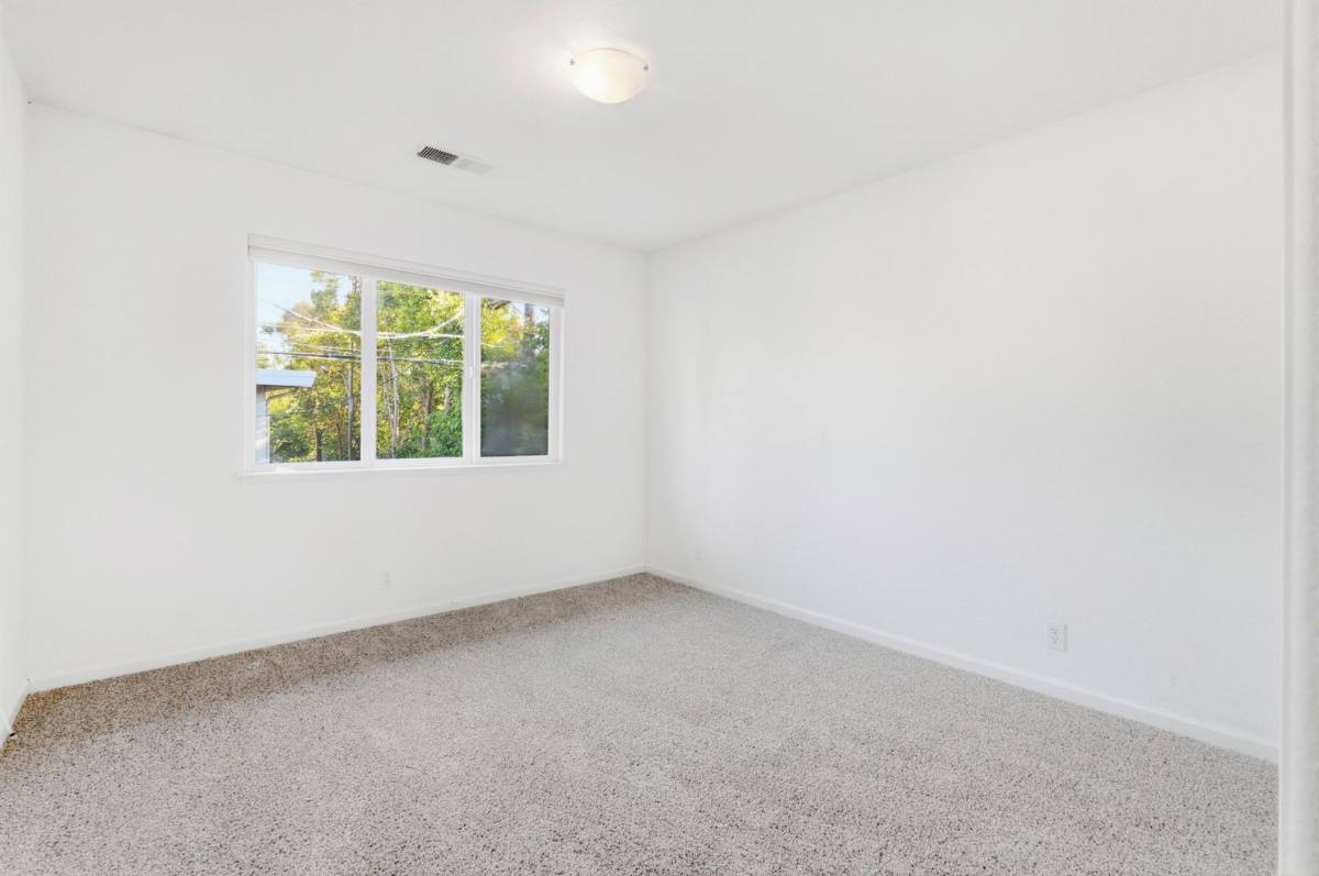Apartment for rent at 514-518 10th St, Davis, CA 95616
