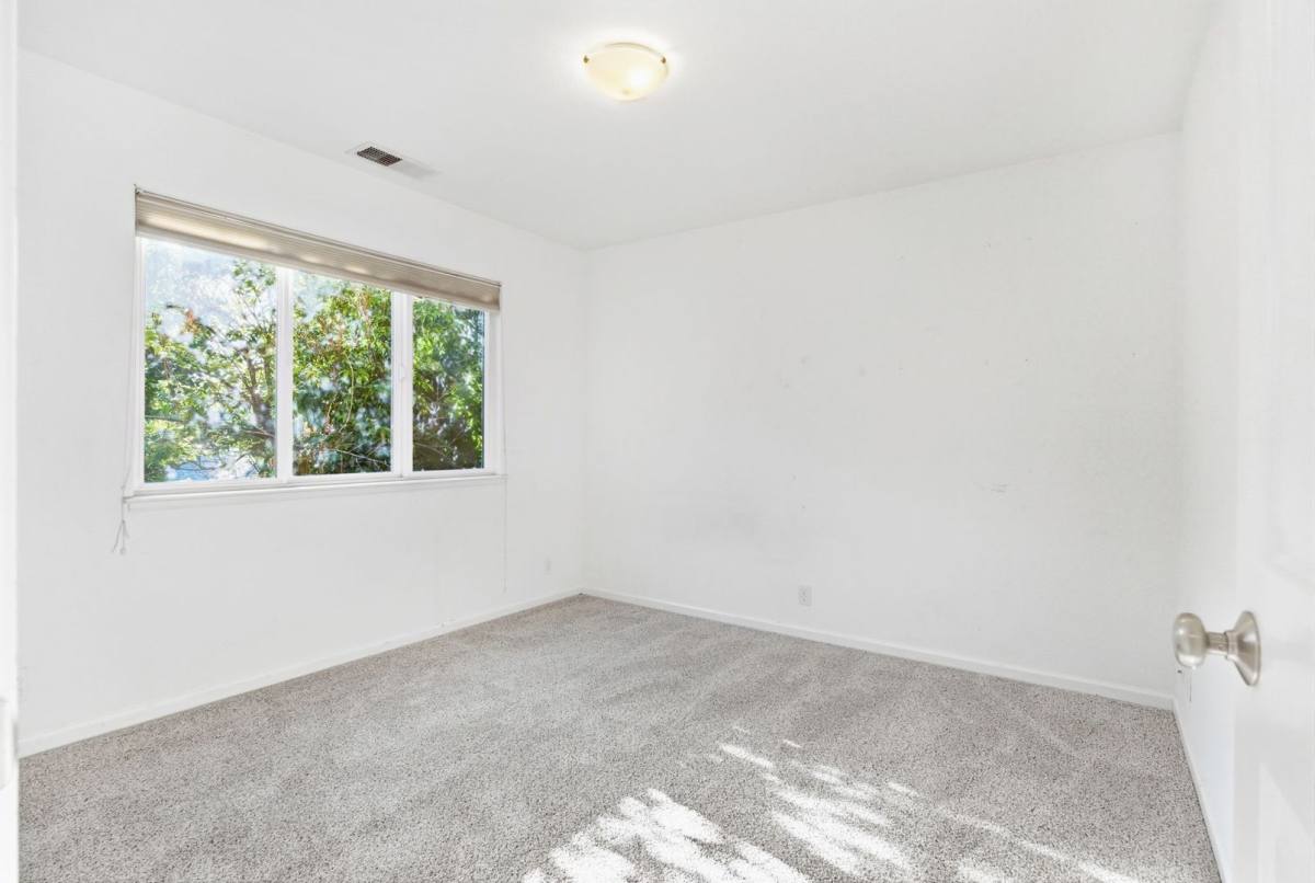 Apartment for rent at 514-518 10th St, Davis, CA 95616
