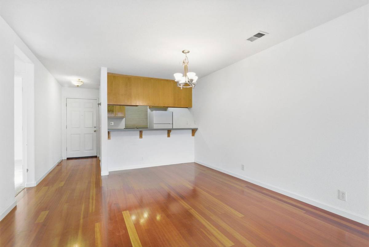 Apartment for rent at 514-518 10th St, Davis, CA 95616
