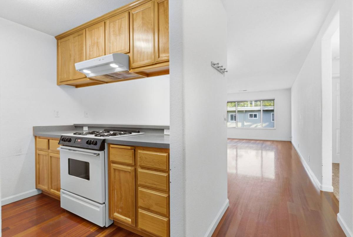 Apartment for rent at 514-518 10th St, Davis, CA 95616