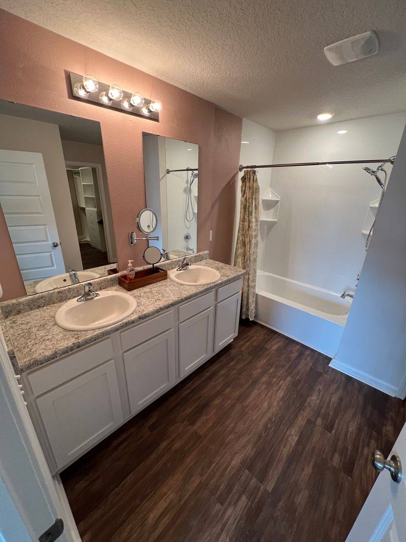 House for rent at 5276 Peach Dr, Milton, FL 32571