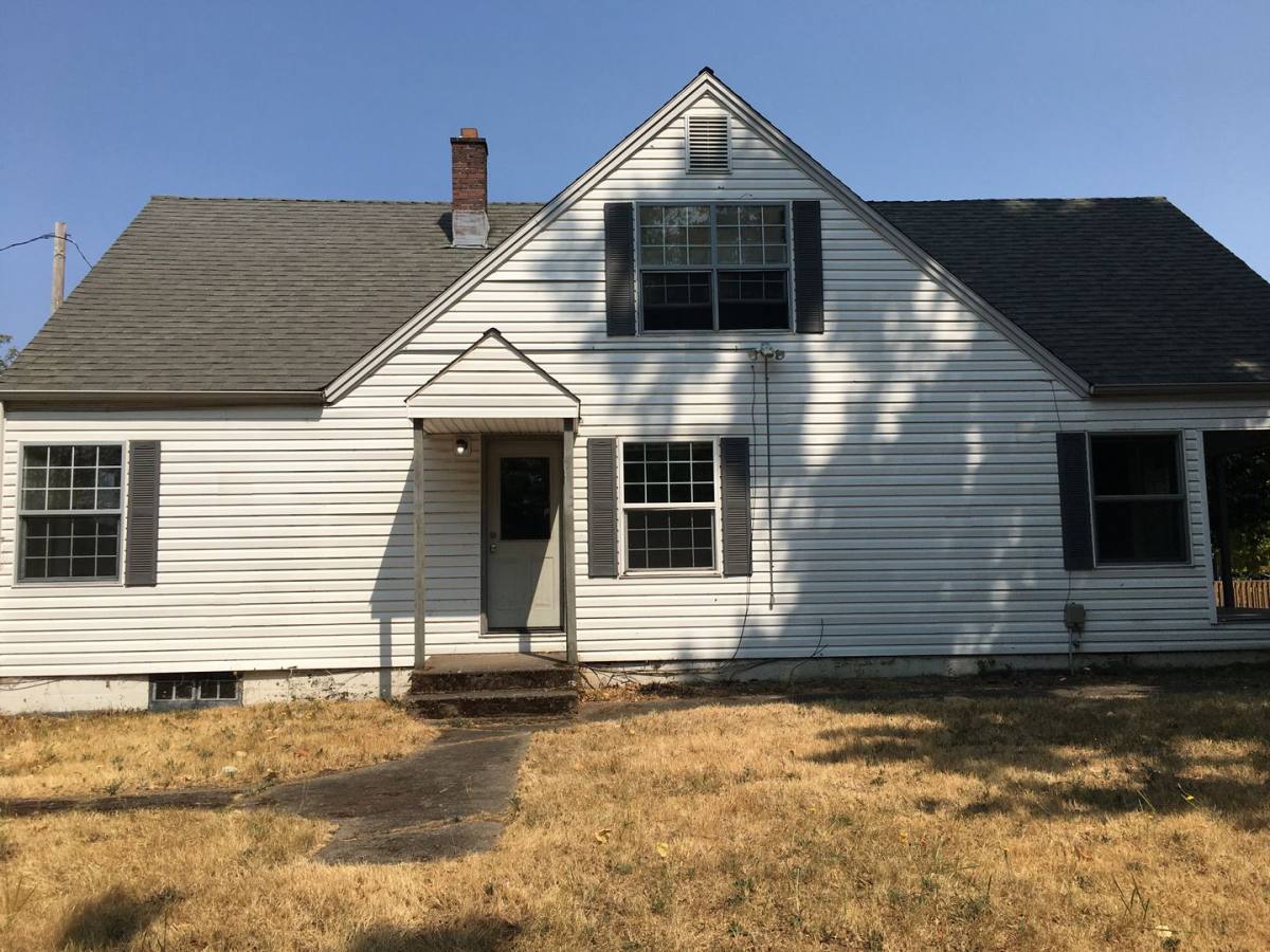 House for rent at 2288 Hilyard St, Eugene, OR 97405