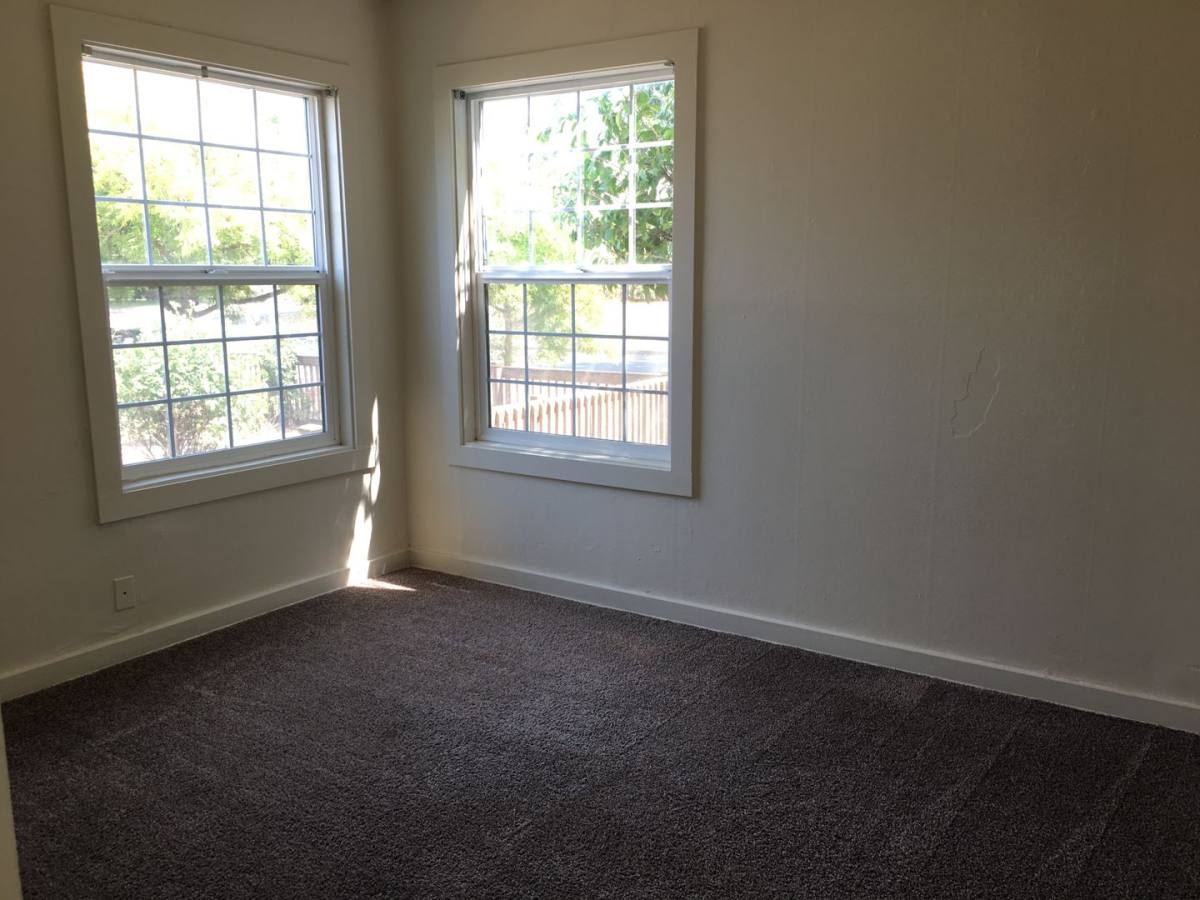 House for rent at 2288 Hilyard St, Eugene, OR 97405