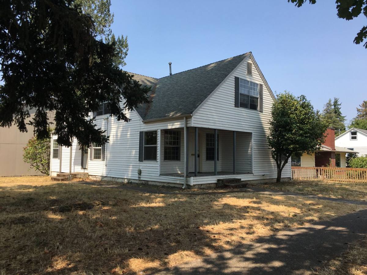 House for rent at 2288 Hilyard St, Eugene, OR 97405