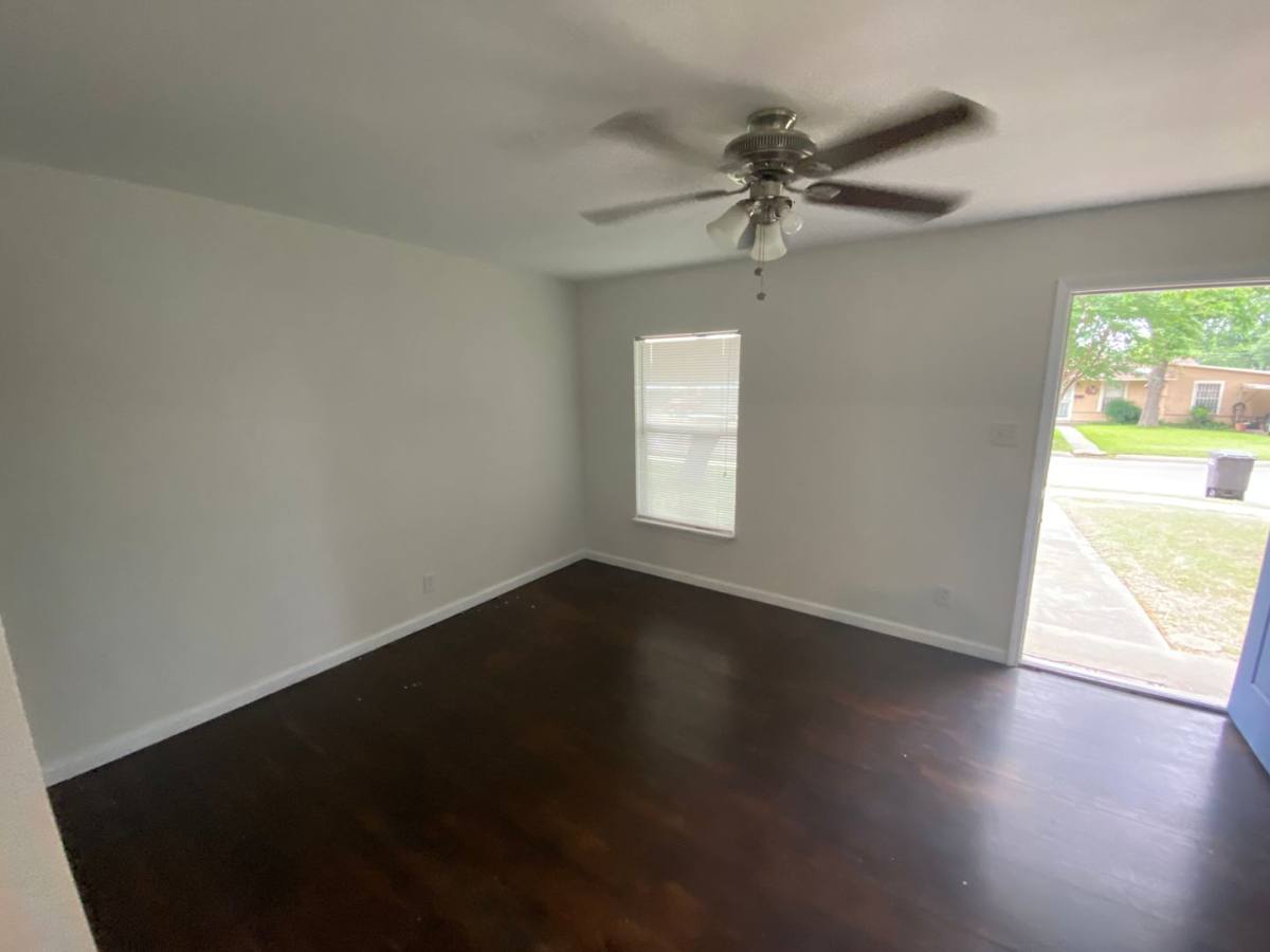 House for rent at 209 Redrock, San Antonio, TX 78213