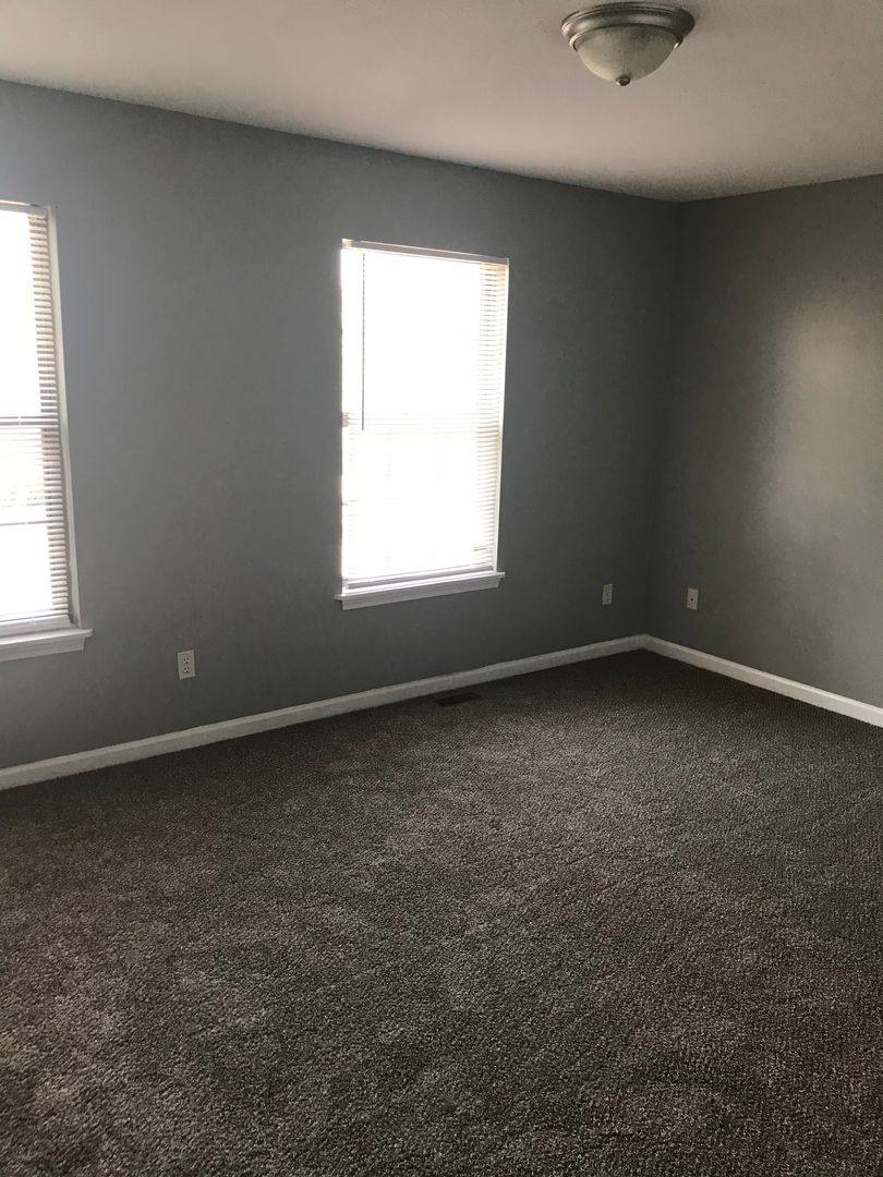 Apartment for rent at 401 Patchen Dr, Lexington, KY 40517