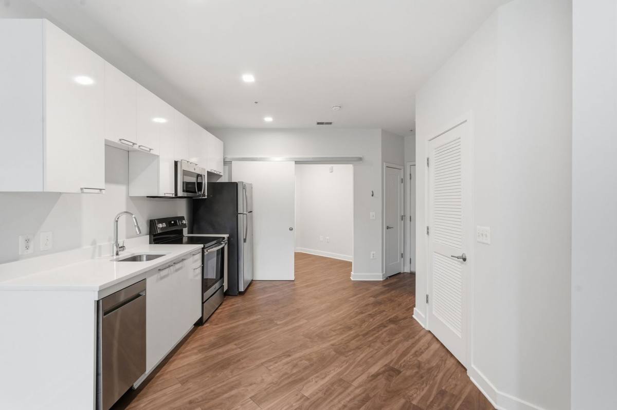Apartment for rent at 989 S Buchanan St, Arlington, VA 22204