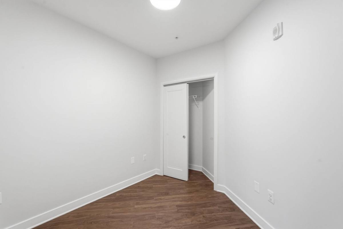 Apartment for rent at 989 S Buchanan St, Arlington, VA 22204