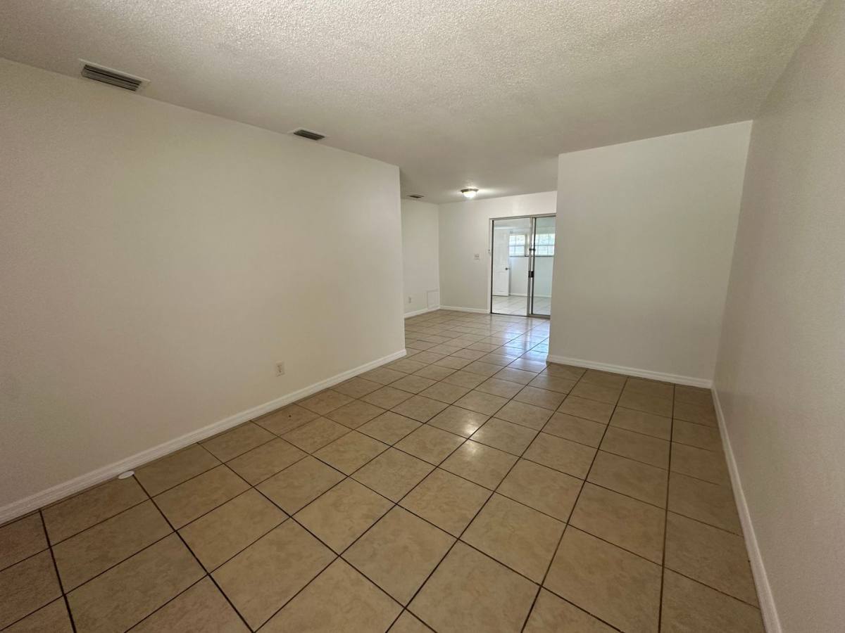 House for rent at 4072 Kirkland Blvd, Orlando, FL 32811