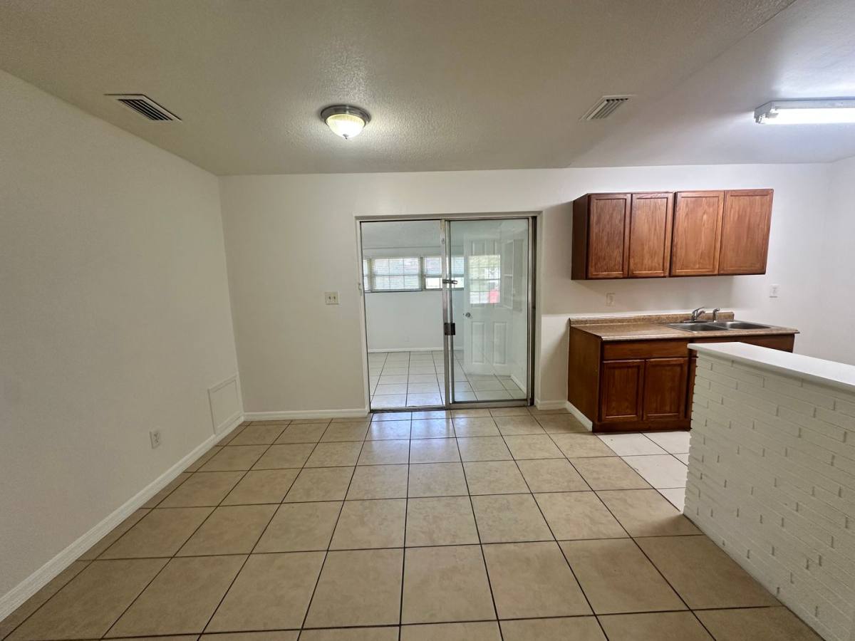 House for rent at 4072 Kirkland Blvd, Orlando, FL 32811