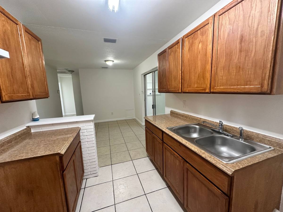 House for rent at 4072 Kirkland Blvd, Orlando, FL 32811