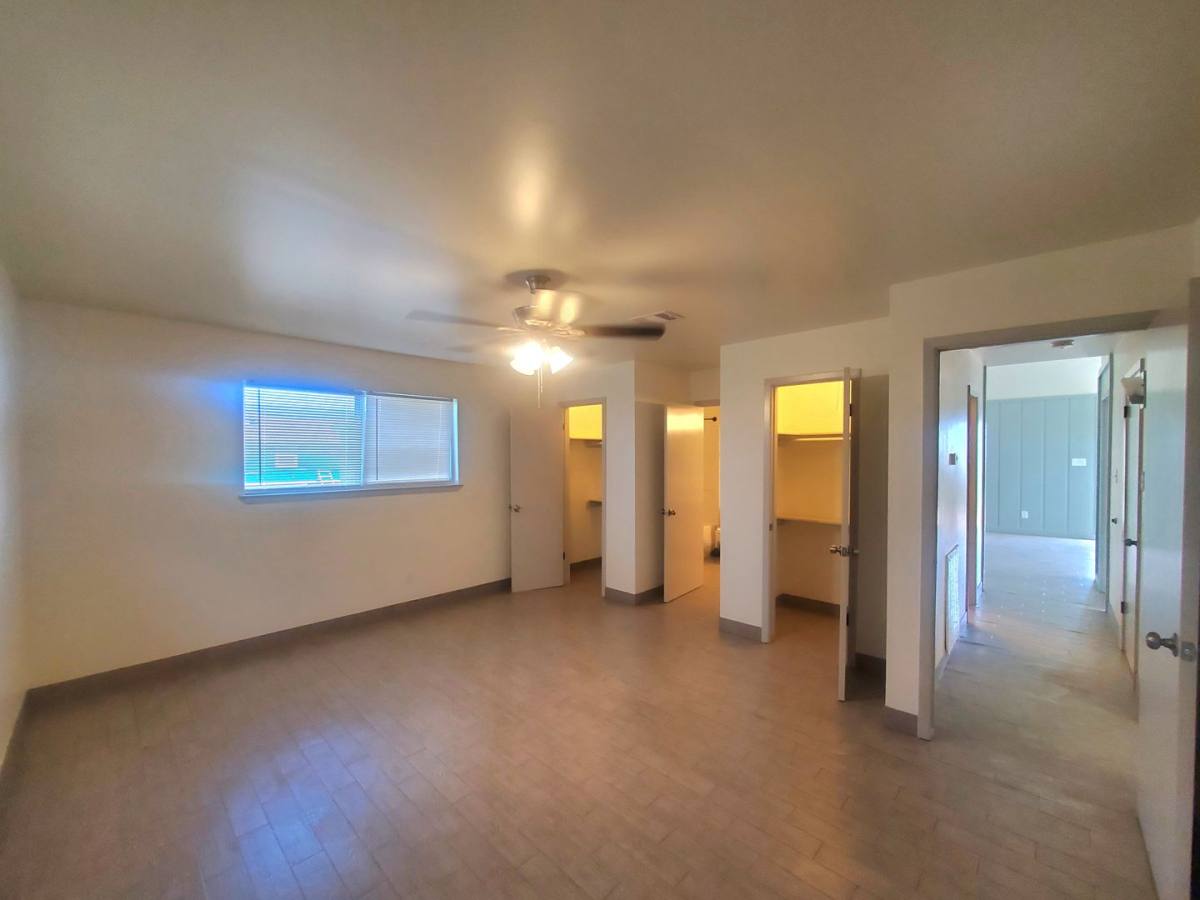 House for rent at 16712 Edward Teach, Galveston, TX 77554