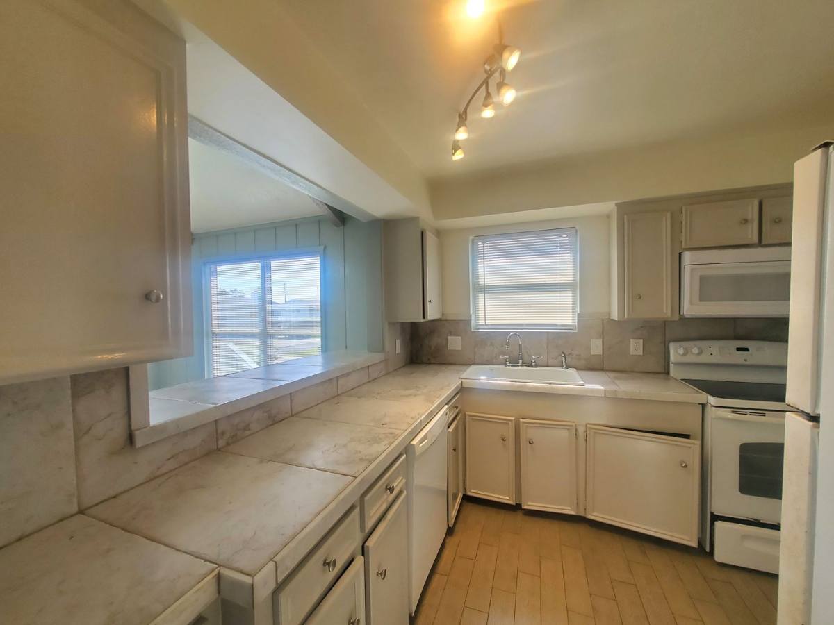 House for rent at 16712 Edward Teach, Galveston, TX 77554
