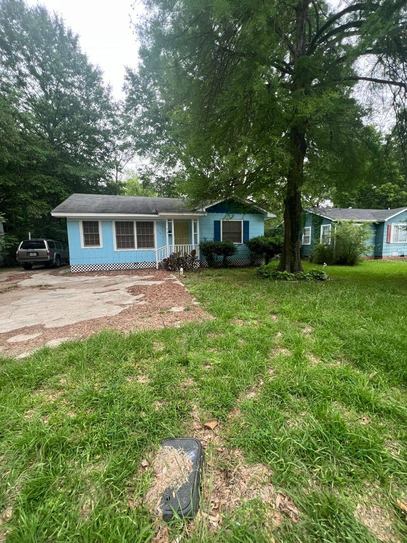 House for rent at 3718 Northbrook Dr, Jackson, MS 39206