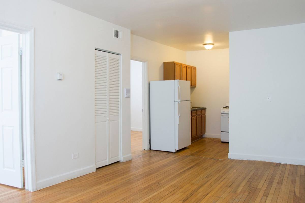 Apartment for rent at 5101 W Monroe St, Chicago, IL 60644