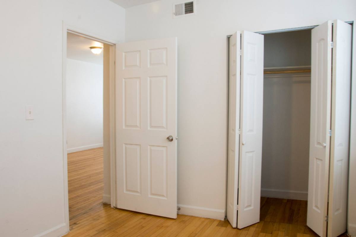 Apartment for rent at 5101 W Monroe St, Chicago, IL 60644