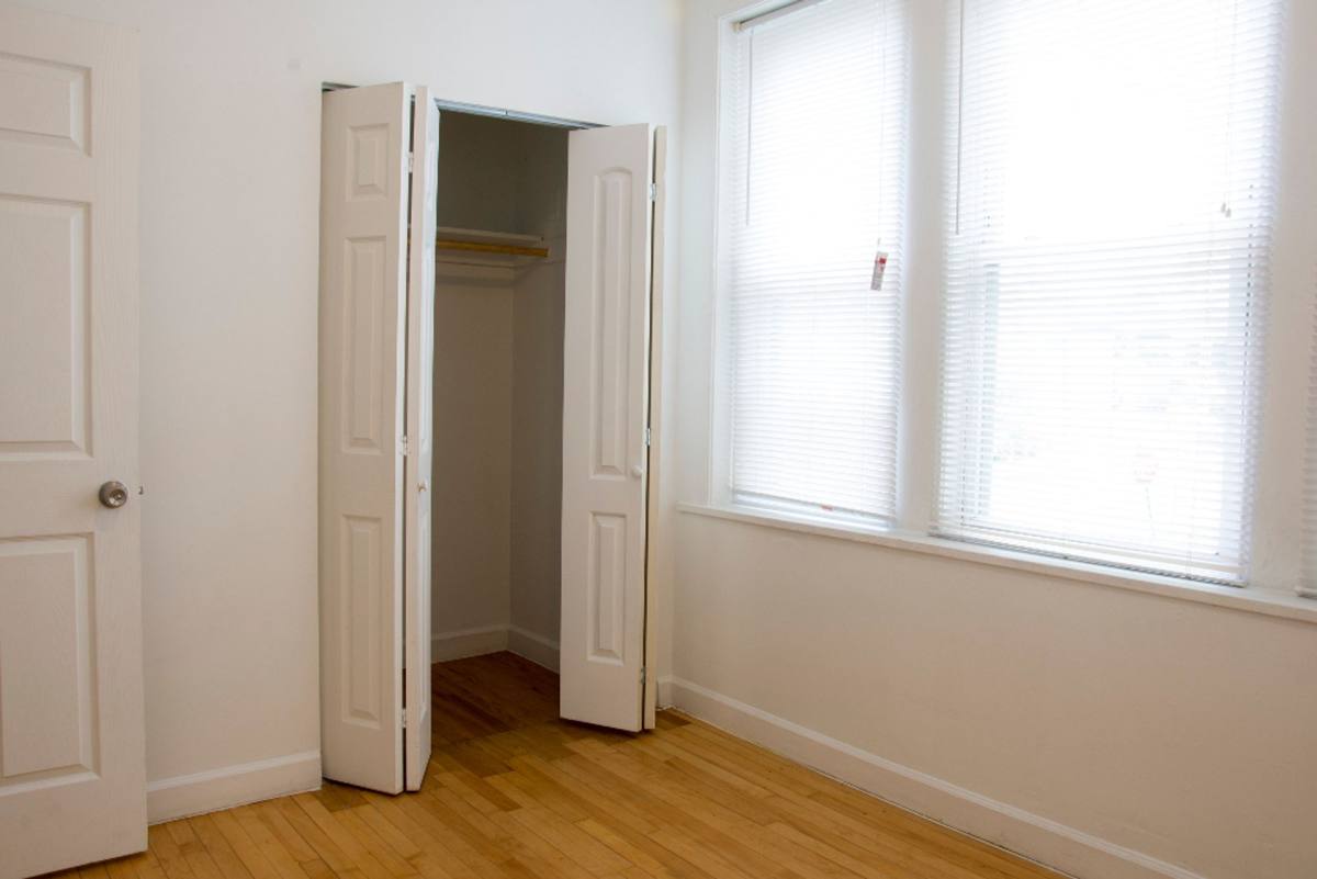 Apartment for rent at 5101 W Monroe St, Chicago, IL 60644
