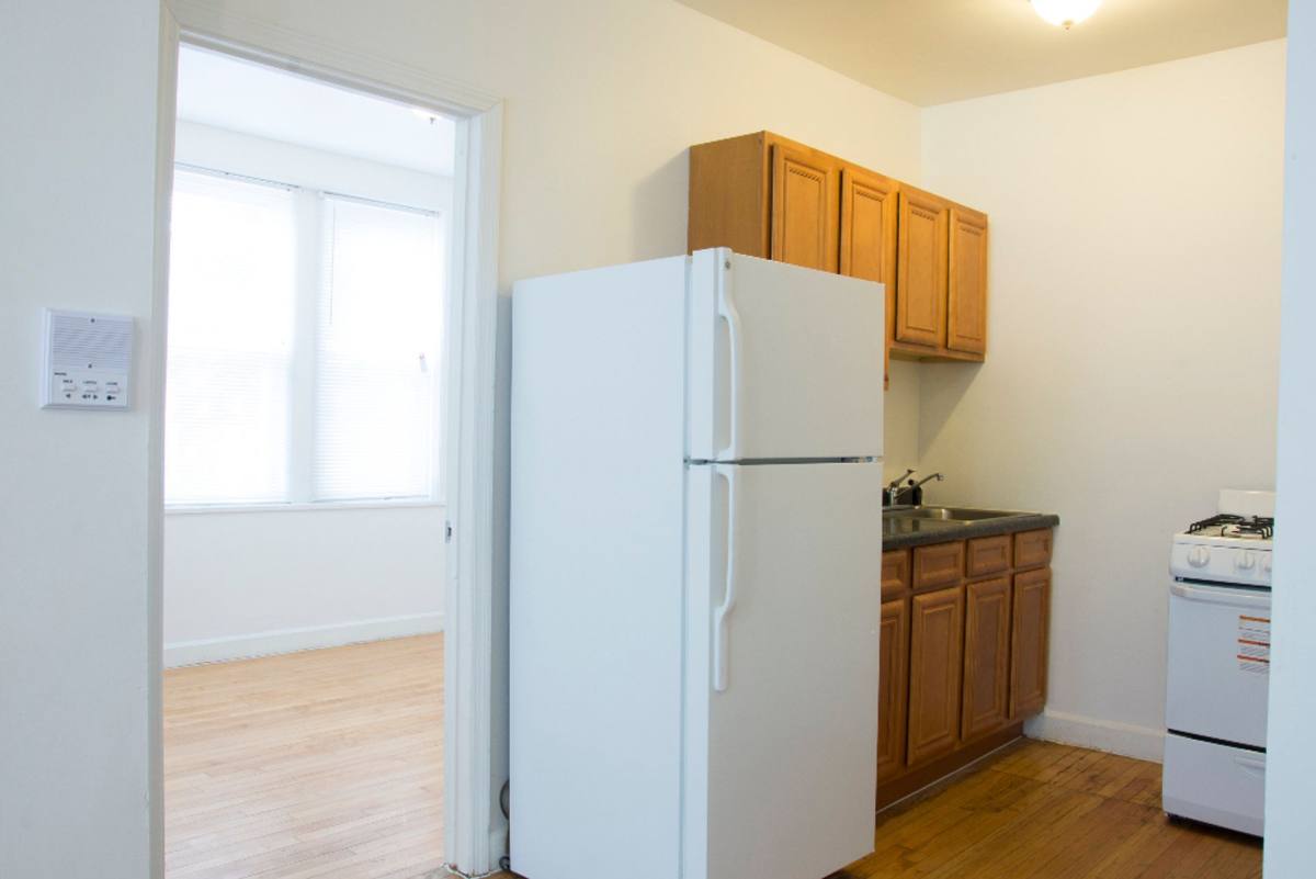 Apartment for rent at 5101 W Monroe St, Chicago, IL 60644