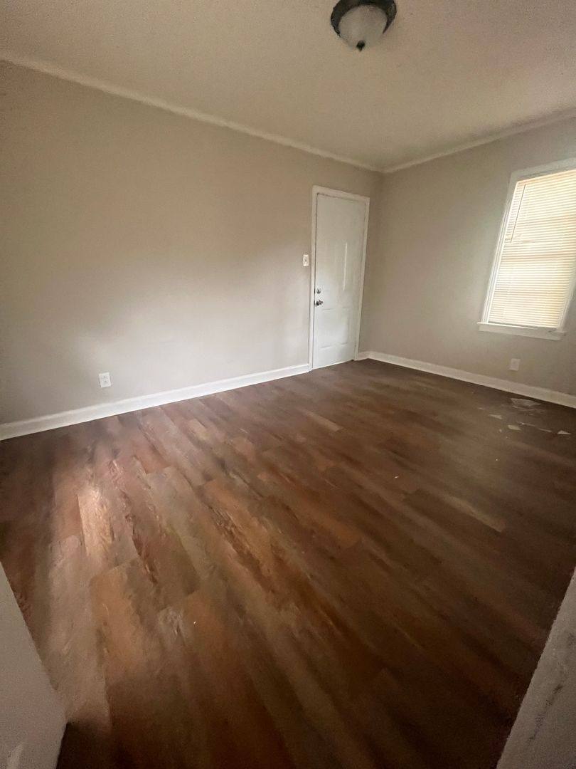 House for rent at 291 Red Oak St, Memphis, TN 38112