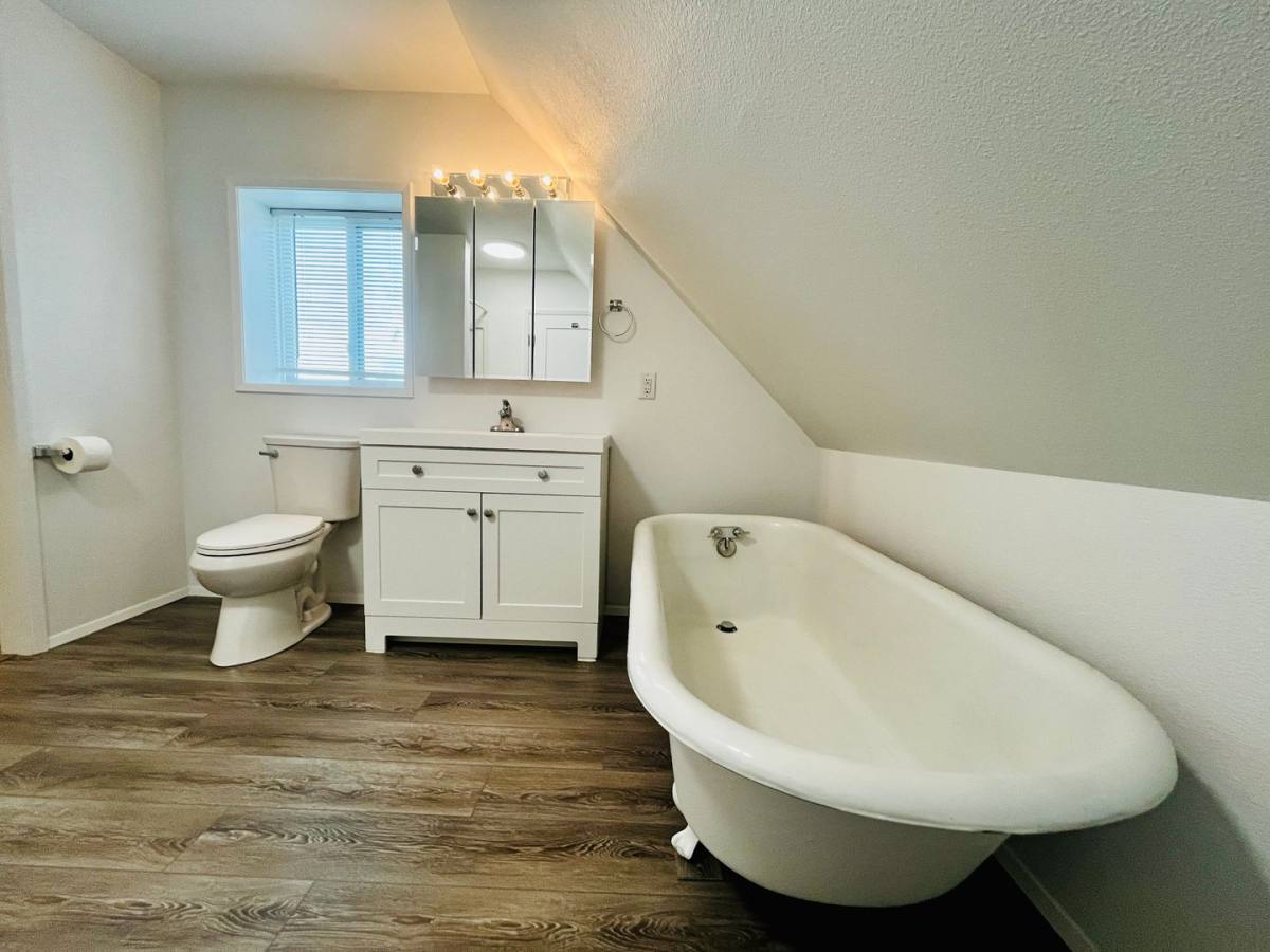 Apartment for rent at 19101 3rd Ave NE, Poulsbo, WA 98370