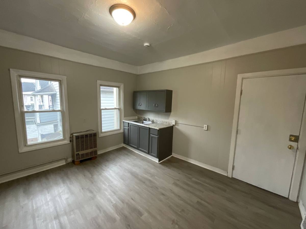Apartment for rent at 6807 Worley Ave, Cleveland, OH 44105