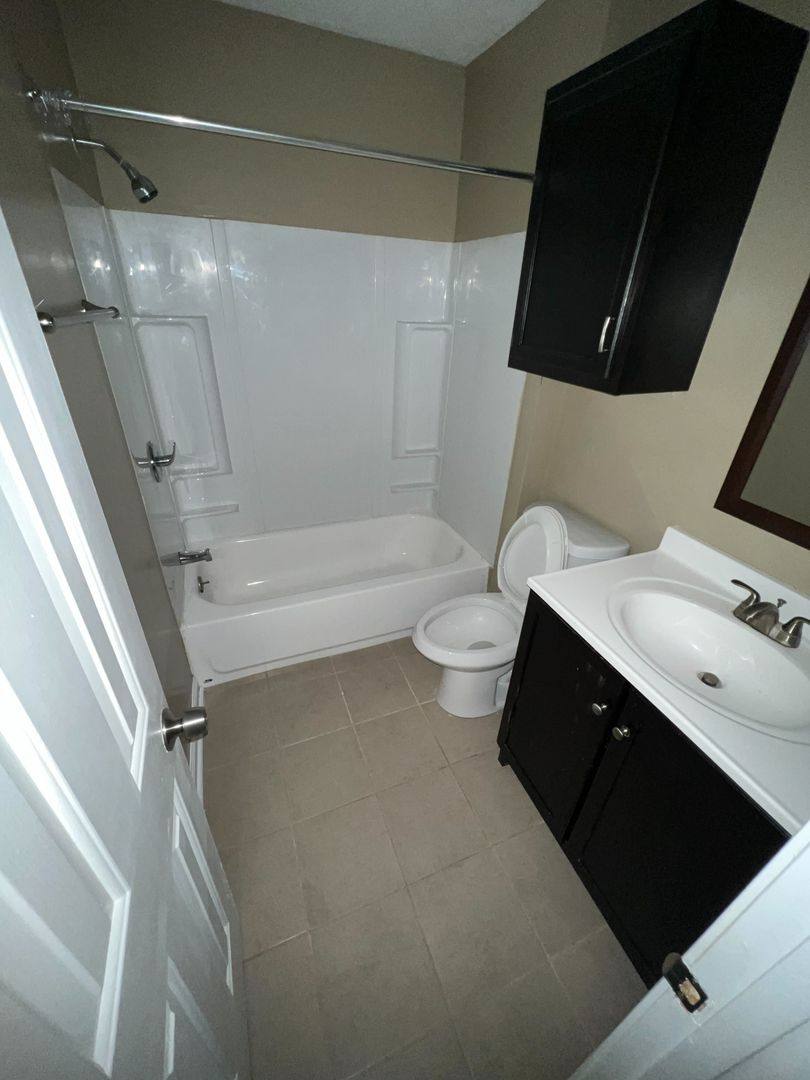 Townhouse for rent at 9B River Oaks Place, Jackson, MS 39211