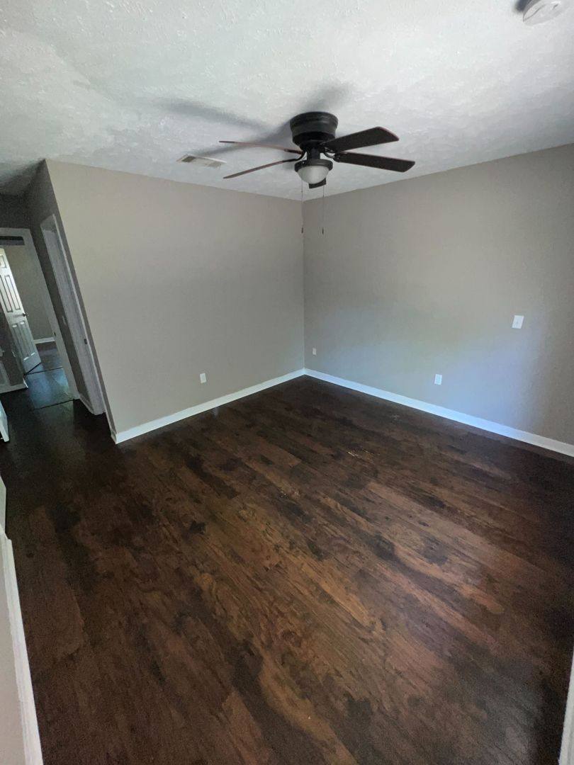 Townhouse for rent at 9B River Oaks Place, Jackson, MS 39211