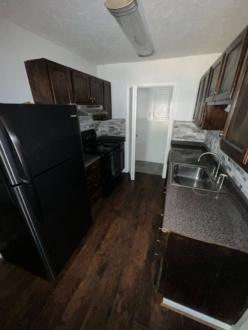 Townhouse for rent at 9B River Oaks Place, Jackson, MS 39211